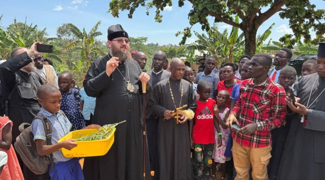 Митрополит Константин возглавил Литургию в Уганде, освятив храм святителя Алексия Московского