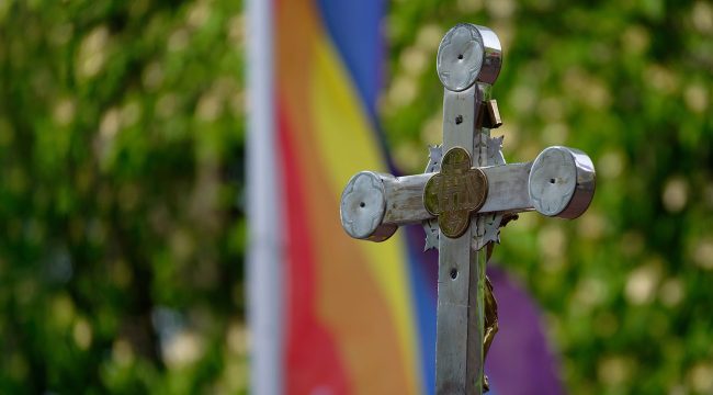 Швейцарские теологи обвиняют епископов в злоупотреблении властью из-за требований к личной жизни священнослужителей