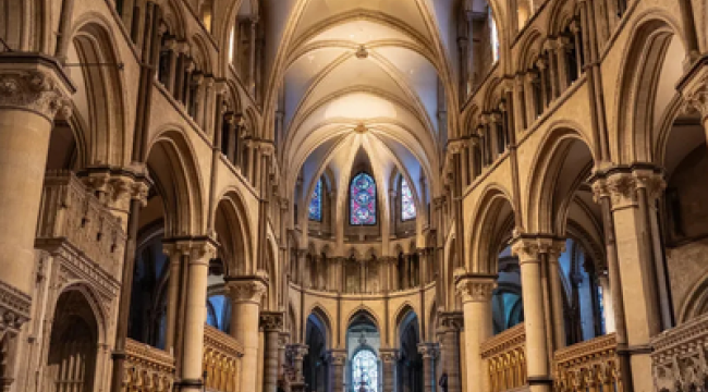 Будущую главу англиканской церкви обвиняют в сокрытии дела об агрессии