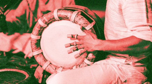 Слушайте! Как поют рождественские гимны в Индии: необузданная радость и барабаны