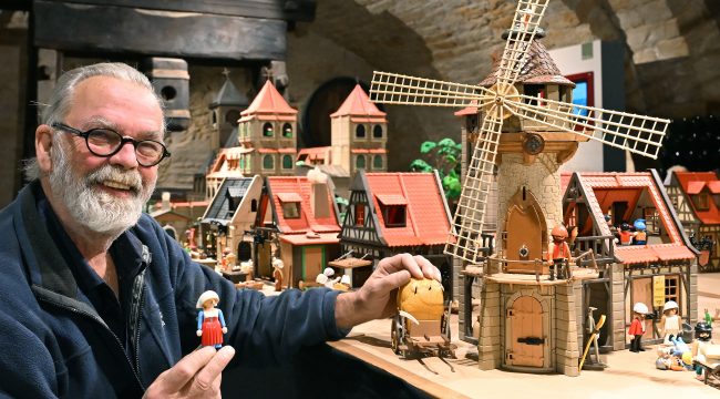 Как император Конрад II установил продолжительность Адвента: исторический спор воссоздан с помощью Playmobil