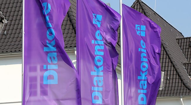 Диакония нанимает всё больше сотрудников других религий