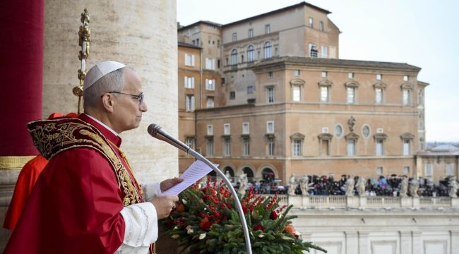 Папа Лев XIV впервые провёл рождественскую мессу и призвал к миру в своей праздничной проповеди