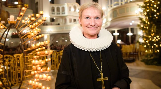 Христиане празднуют Рождество: духовные лидеры призывают к миру и солидарности