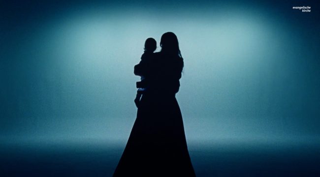 75 секунд надежды: Евангелическая церковь Германии впервые представила рождественский ролик