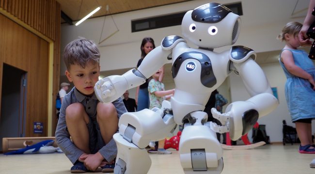 «Эпоха ИИ» признана словом года в Германии, опередив «сделку» и «землю в обмен на мир»