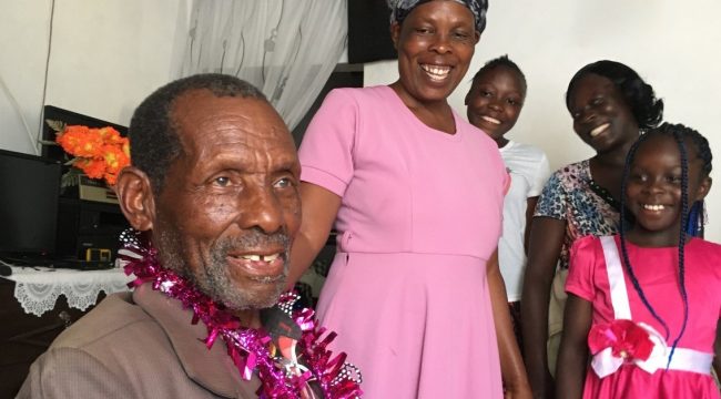 Рождественское примирение: как кенийские пасторы помогают враждующим семьям обрести мир