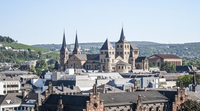 Трирская епархия усиливает контроль над финансами приходов после скандала с растратой