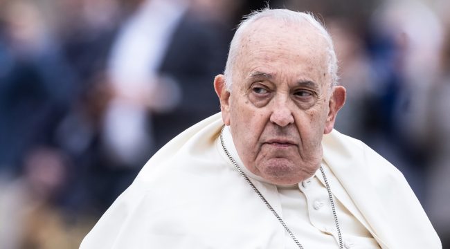 Папа Франциск завещал средства монахине на помощь Украине