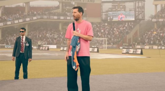 Лионель Месси прочитал молитву в Индии: признак новой веры или жест уважения?