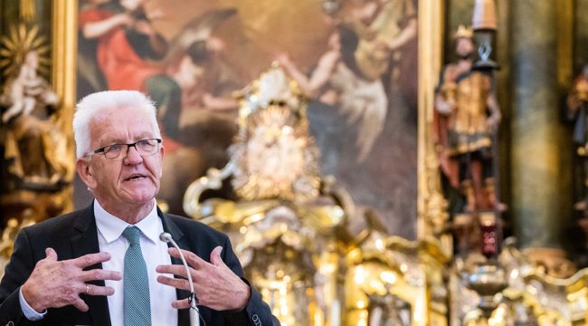 Кречманн: Рождество станет спокойнее, если сходить на церковную службу