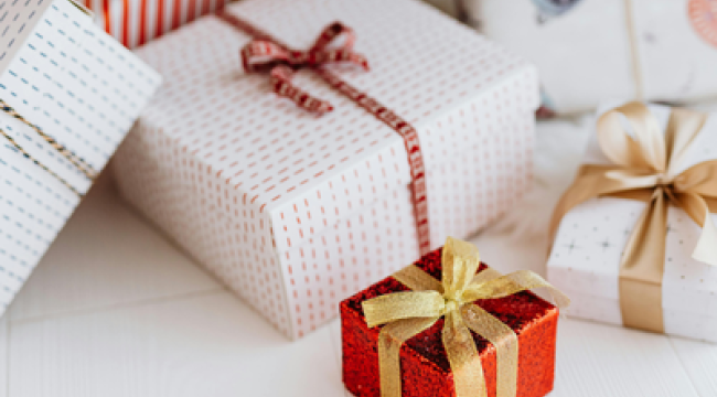 Вернуть смыcл подаркам: две христианские инициативы, которые освещают Рождество