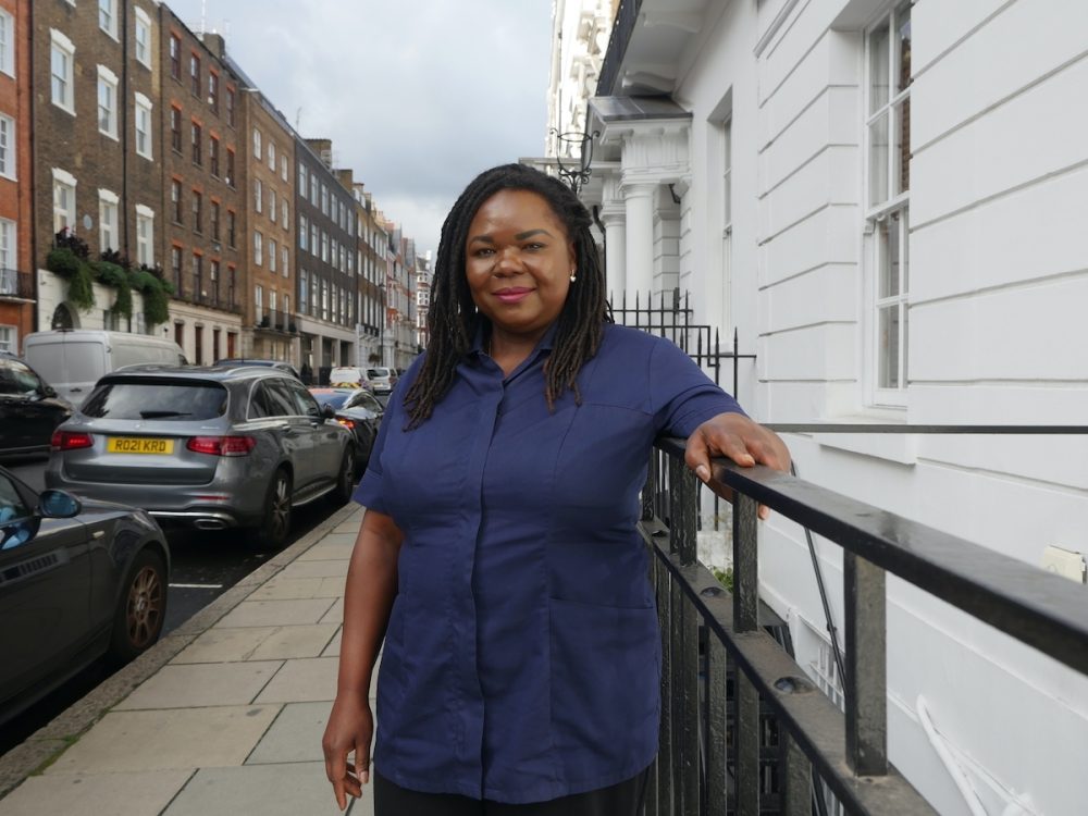 Депутат требует срочного совещания, чтобы прекратить дело против отстранённой медсестры-христианки