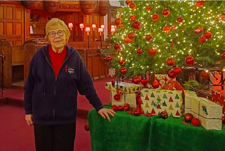 Книга рекордов Гиннесса признала 87-летнюю британку старейшей в мире учительницей воскресной школы