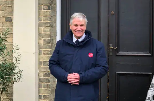 Основатель рождественских обедов для одиноких уходит на покой после 40 лет служения