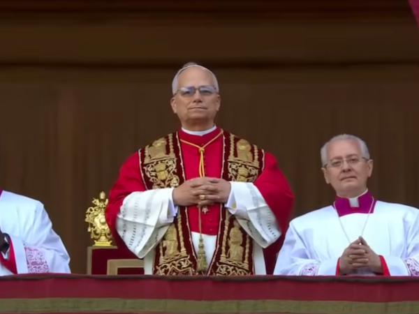 Папа Римский в рождественском послании призвал молиться о мире на планете