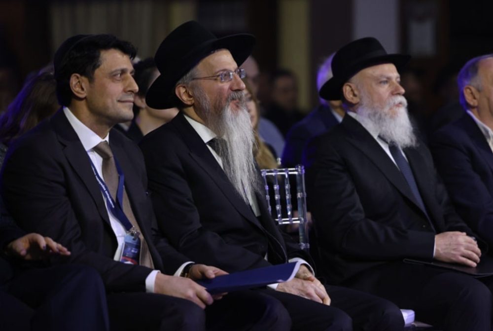 Раввины России поздравили с Ханукой 2025, говоря о силе духа и моральном выборе