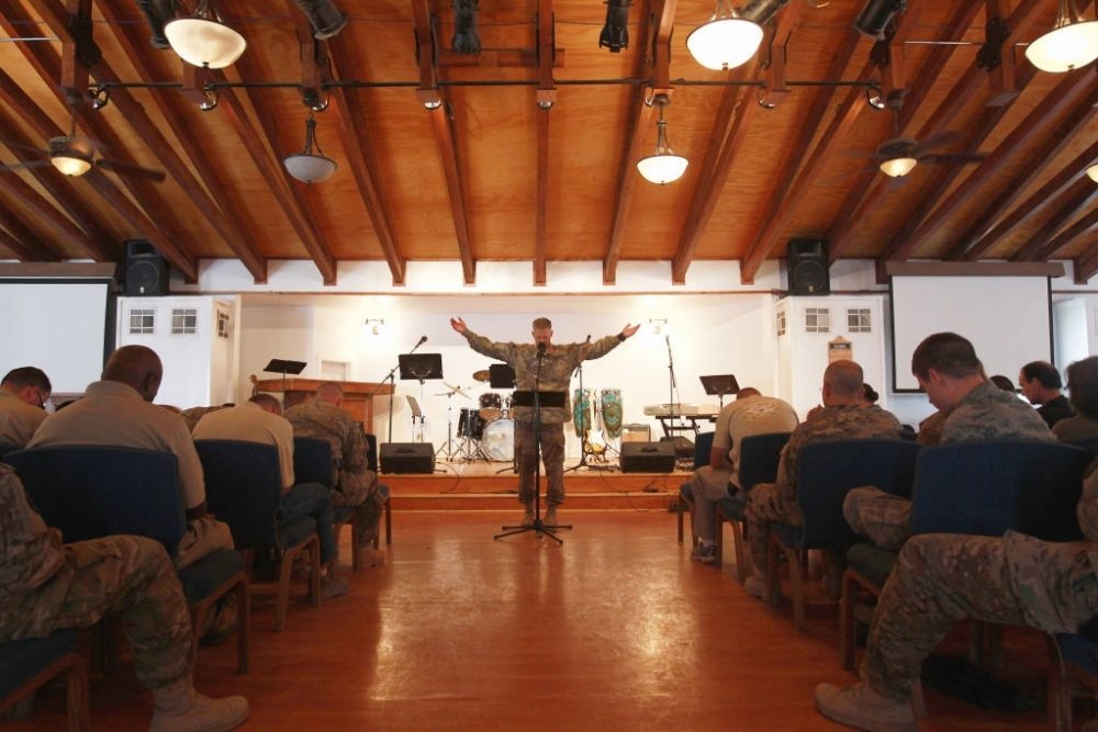 Исследование: армия США становится религиознее на фоне общей секуляризации страны