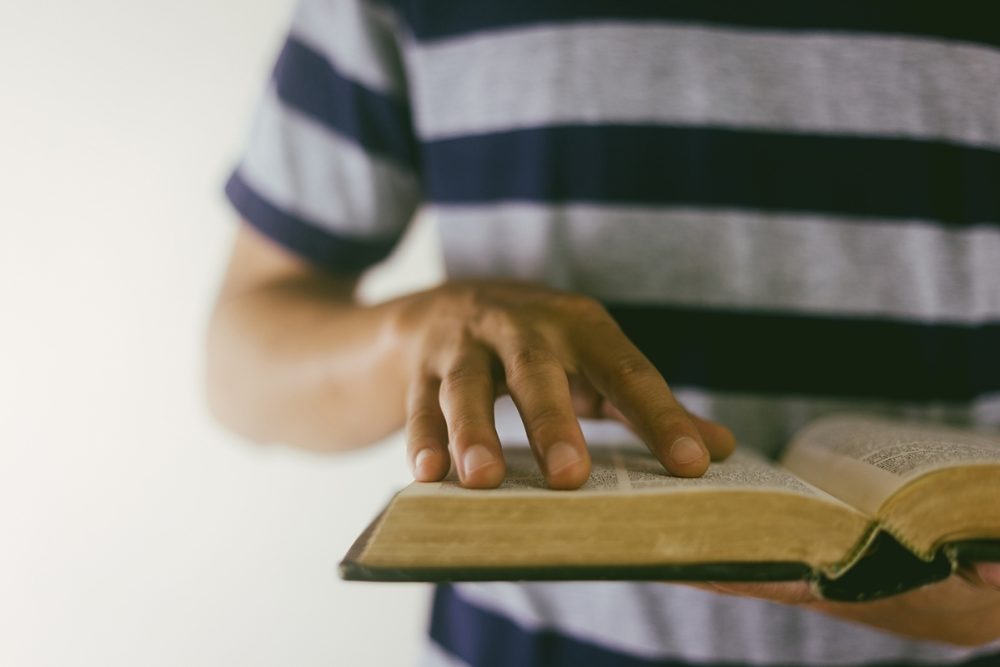 Фонд христианских атлетов отметил распространение свыше 244 тысяч Библии в 2025 году