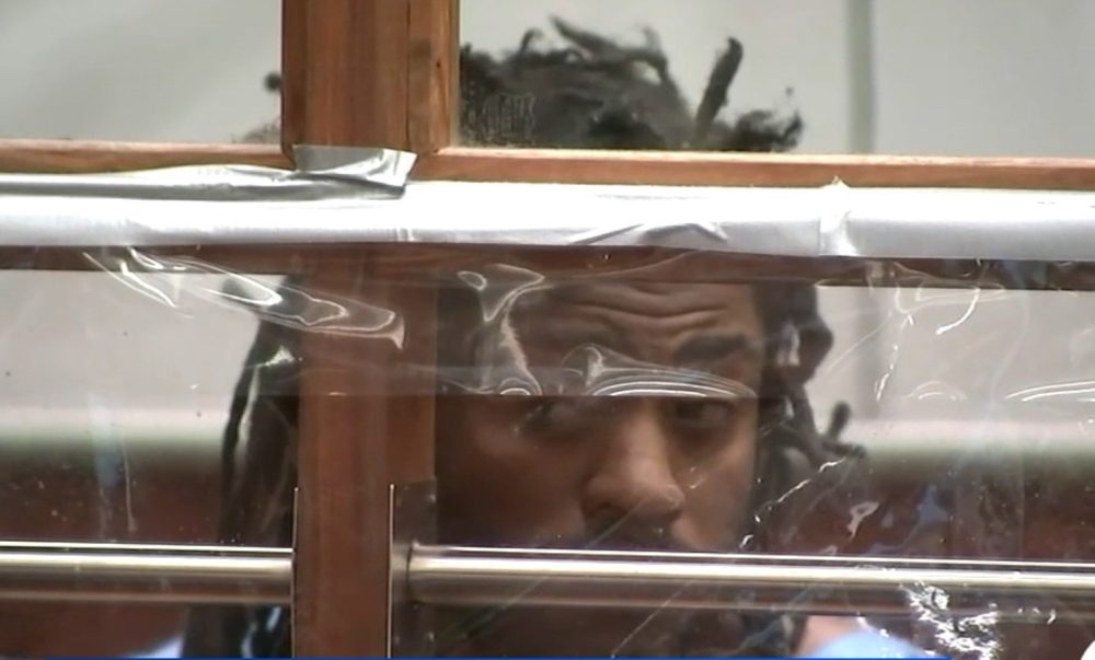 Сын, обвиняемый в убийстве христианского певца Джубилианта Сайкса, был бездомным и страдал психическим заболеванием