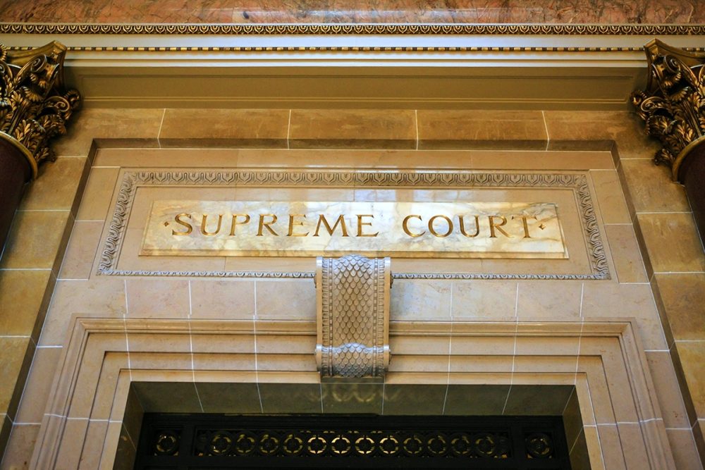 Верховный суд Висконсина изменил позицию: католическая благотворительность освобождена от налога на безработицу