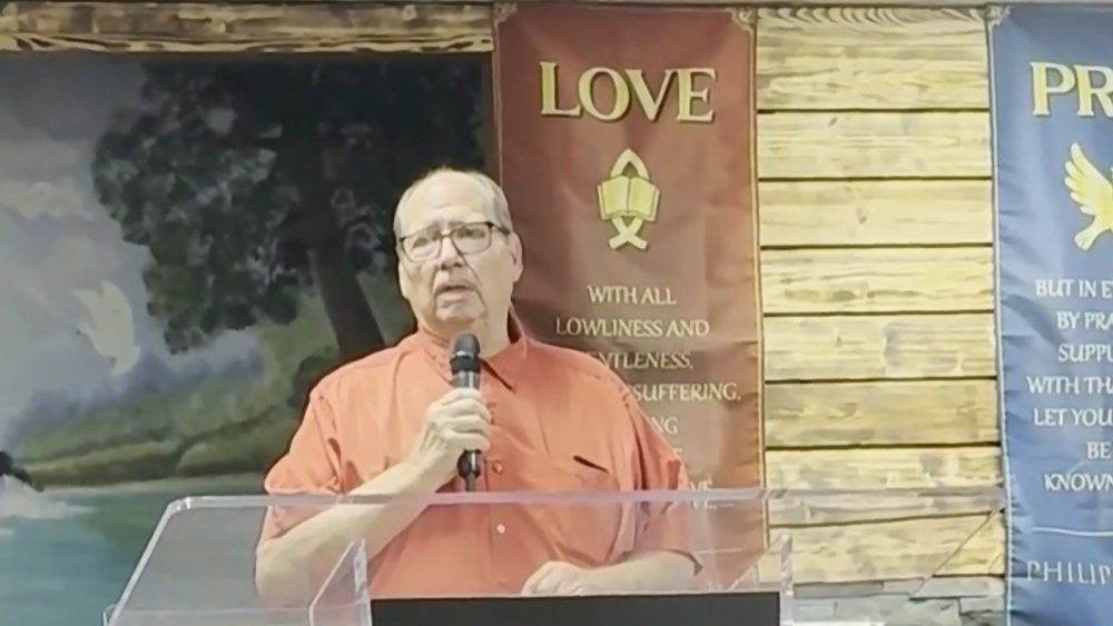 Пастор закрыл церковь без предупреждения и забрал активы, но прихожане добились их возврата