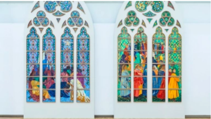 Более 320 тысяч подписей против «метки XXI века» Макрона для витражей Нотр-Дама