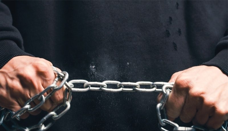 Новогодняя мысль: кто не движется, тот не замечает своих цепей