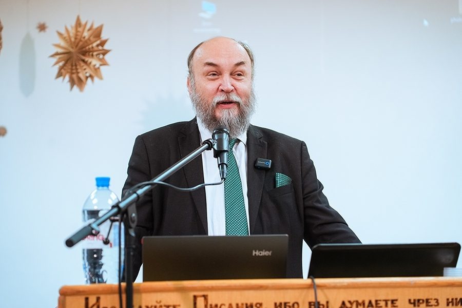 Богословы обсудили возможности и риски искусственного интеллекта для веры и проповеди