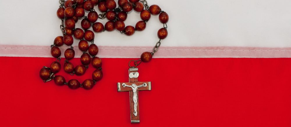 Только каждая вторая пара в Польше венчается в католической церкви