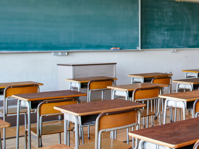 Снижение нарушений светскости школ на 10% благодаря усилиям министерства образования Франции