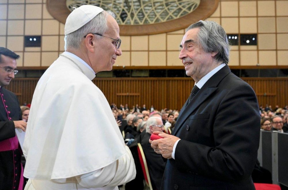 Папа Лев вручил премию Ратцингера маэстро Риккардо Мути за жизнь, посвященную музыке