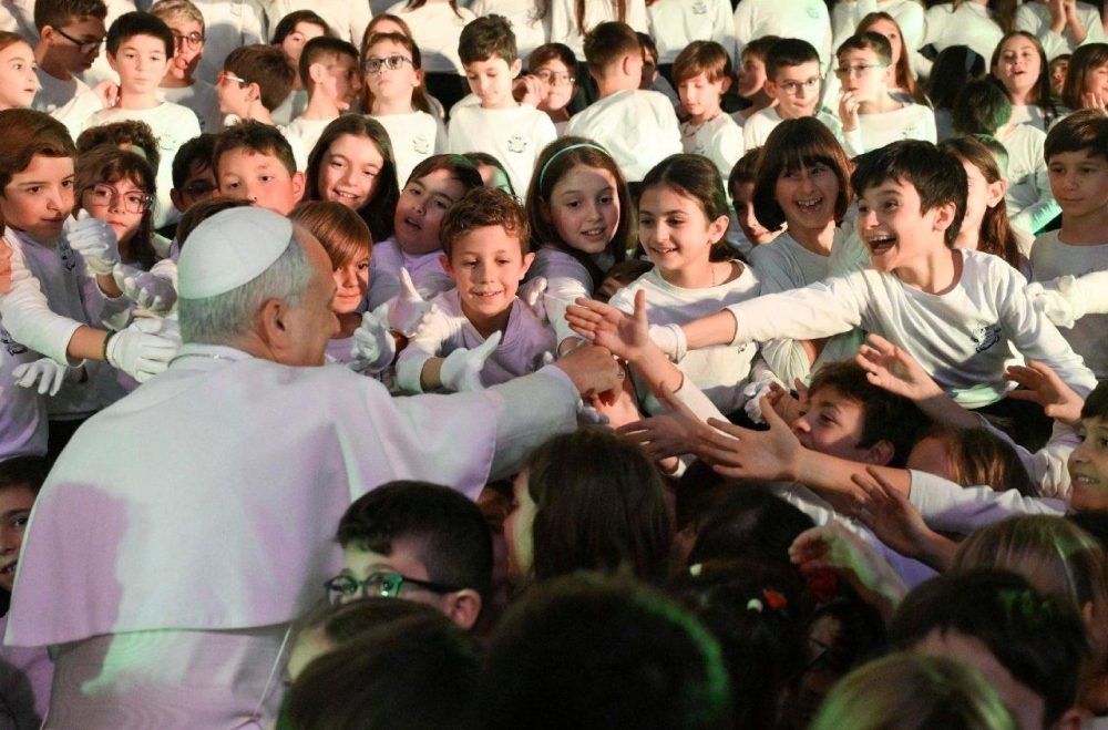 Папа Лев XIV на школьном утреннике в Кастель-Гандольфо: «Рождество — это призыв к действиям во имя мира»