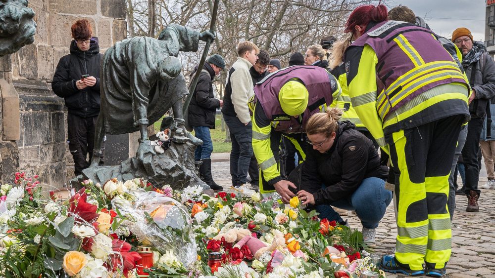 Германия вспоминает жертв терактов на рождественских ярмарках в Магдебурге и Берлине