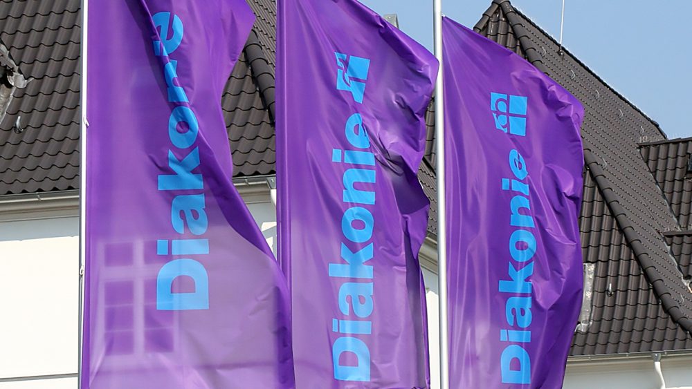 Диакония нанимает всё больше сотрудников других религий