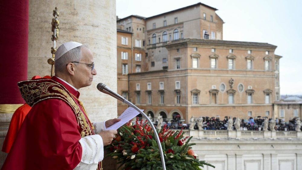 Папа Лев XIV впервые провёл рождественскую мессу и призвал к миру в своей праздничной проповеди