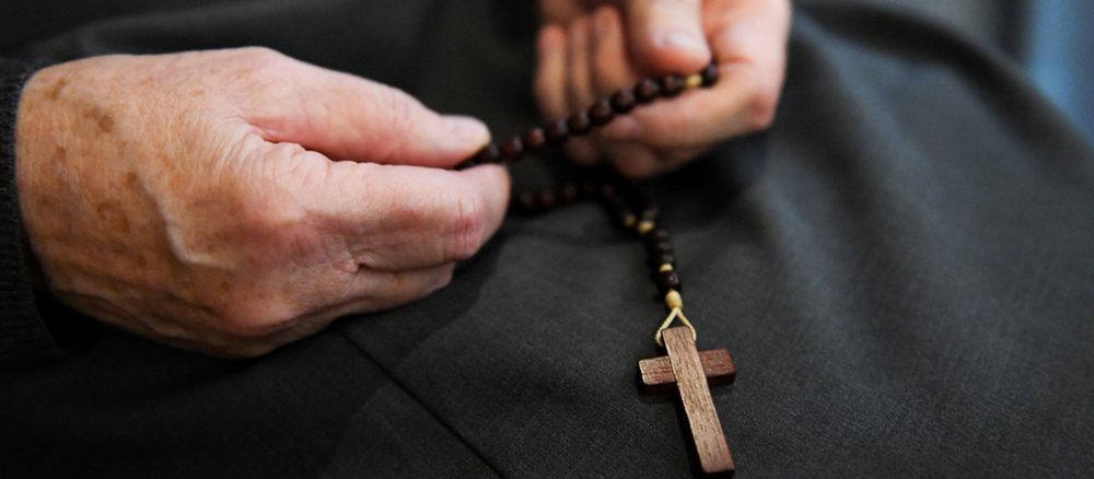 Историк бундестага благодарит монахинь за своё усыновление