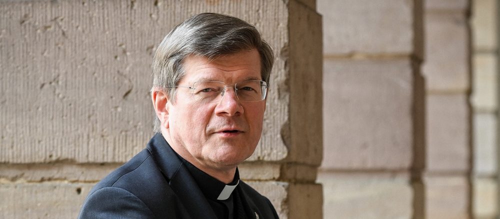 Архиепископ Бургер предостерегает от апатии при реформе приходов