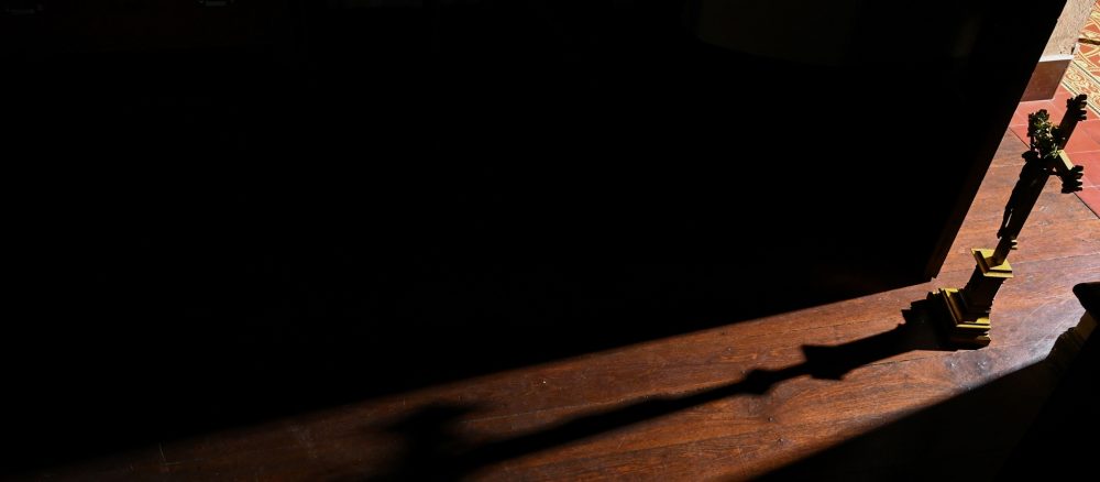 В Бранденбурге установили памятный камень жертвам сексуального насилия в церкви