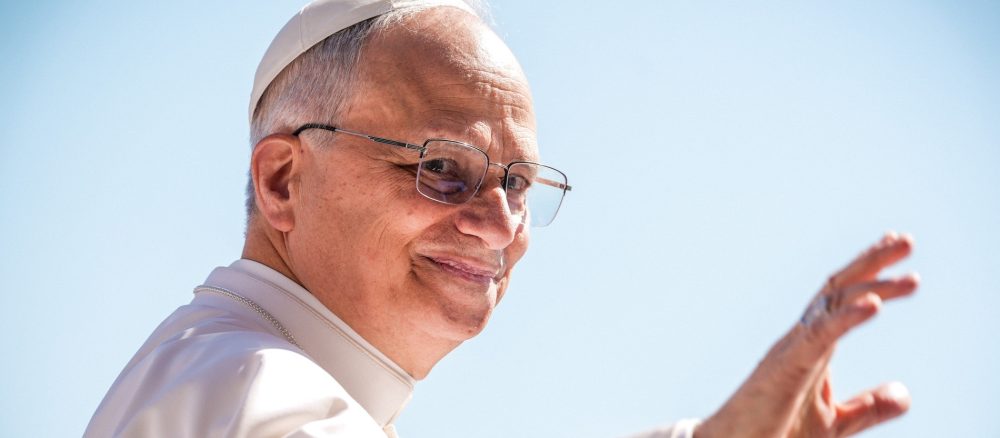 Неожиданный гость в зале: Папа Лев XIV посетил школьный рождественский концерт