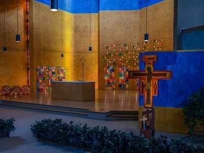 В Париже 15 тысяч молодых людей собрались на встречу по призыву скромной общины Тэзе