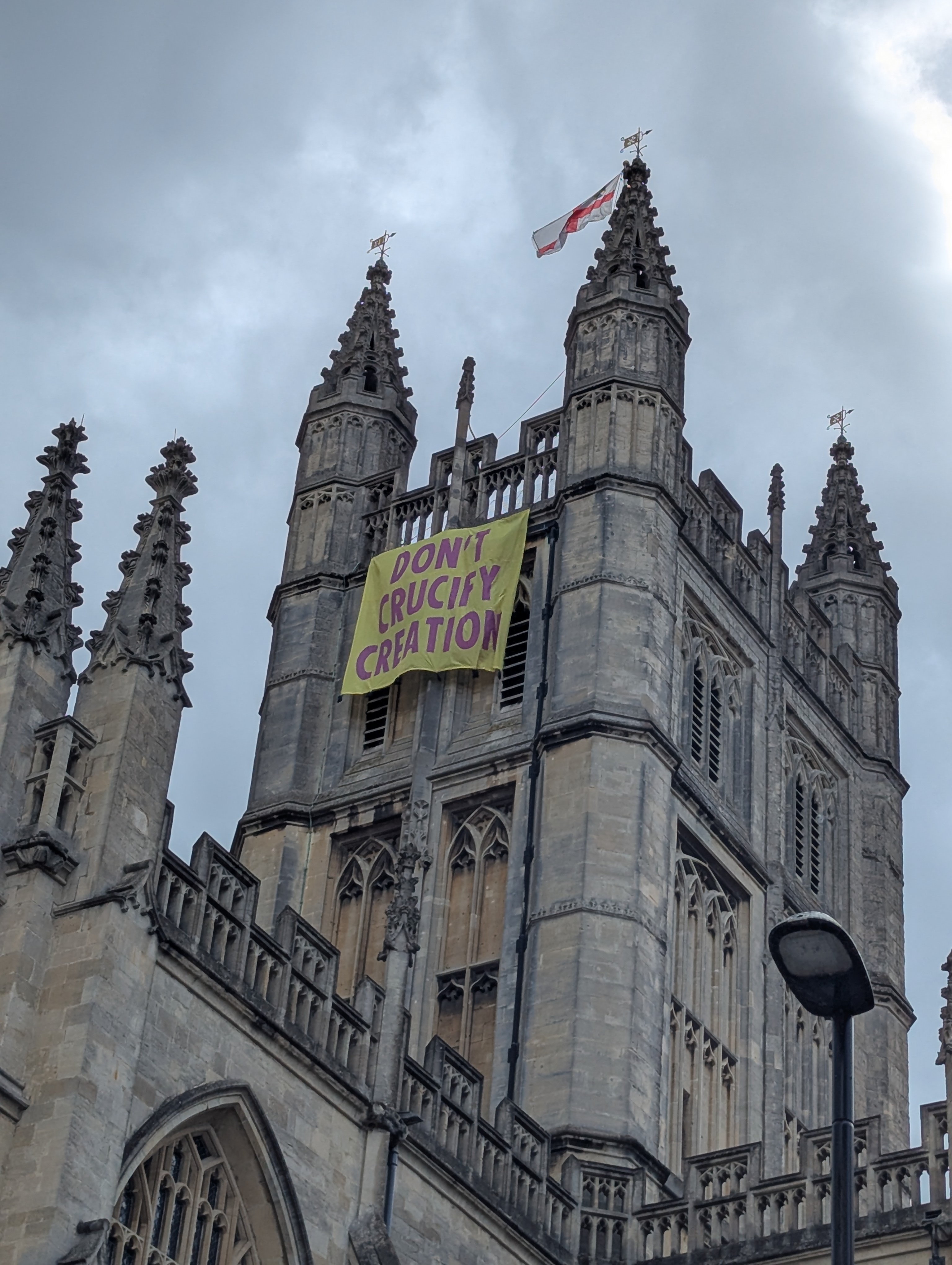 Активисты Christian Climate Action не признали вину за акцию протеста в соборе