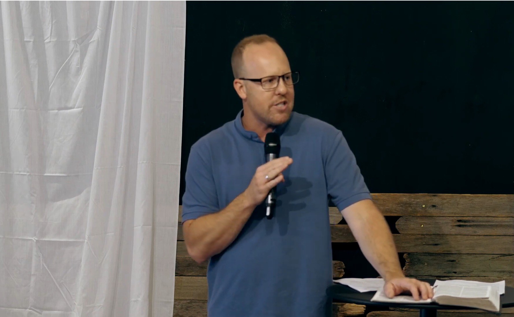 Крупнейшая пятидесятническая деноминация Австралии отстранила от служения пасторов церкви Thrive