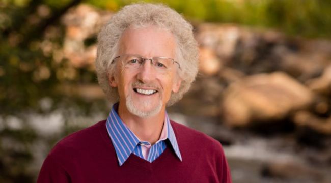 Известный христианский писатель Филип Янси уходит со служения после признания в многолетней измене