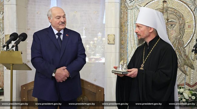Лукашенко в Рождество: «Каждый должен найти дорогу к храму» и призвал к миру для всех конфессий