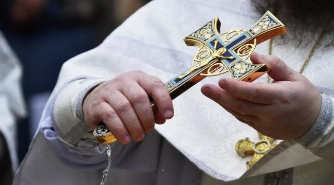 На передовой: штурмовики ЮВО приняли участие в крещенских купаниях в подземном храме