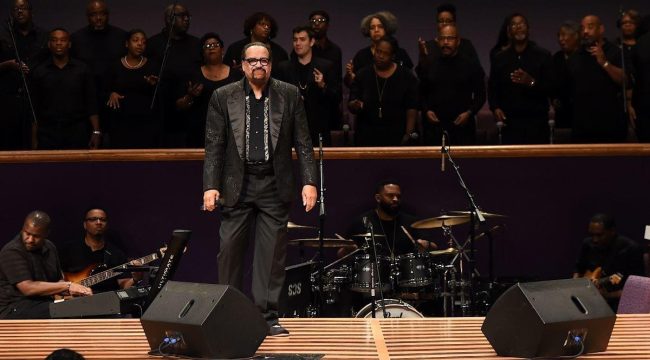 Умер 77-летний Ричард Смоллвуд, лауреат премии «Грэмми», изменивший облик черного госпела