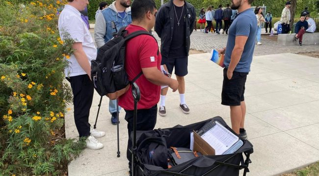 «Вызывает глубокую озабоченность»: уличных проповедников задержали у арены в Далласе за нарушение закона о шуме