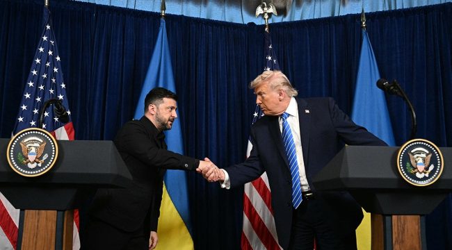 Итоги недели Трампа: предупреждение Ирану, встреча с Зеленским и расследование мошенничества в детских садах