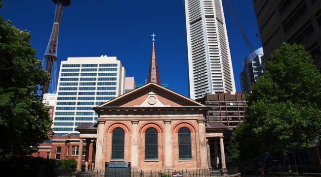 Более миллиона австралийцев еженедельно посещают церковь, посещаемость постепенно растёт после локдаунов